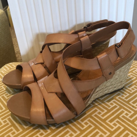 clarks active air wedge shoes